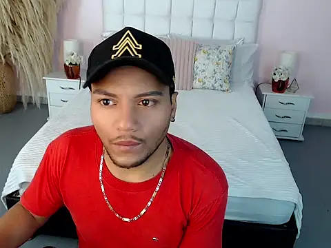 Snapshot of Max_Rivers chatting on 10-16-25, 12:06 Max Rivers online show from 10-16-25, 12:06