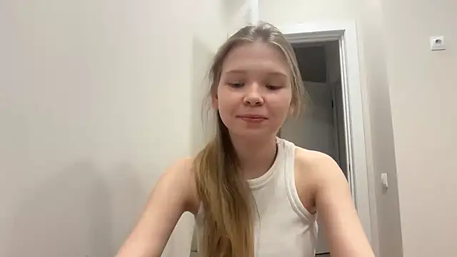 Snapshot of CandysRose chatting on 03-01-26, 08:44 CandysRose online show from 03-01-26, 08:44