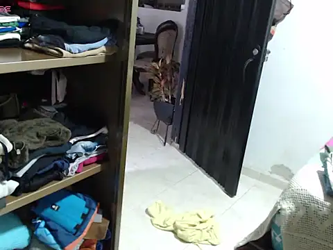 SaryBate online show from 03-25-26, 08:37