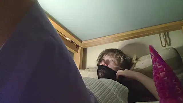 LilithsEve online show from 09-30-25, 05:07