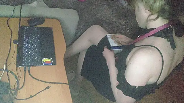 Snapshot of LilithsEve chatting on 02-04-26, 09:59 LilithsEve online show from 02-04-26, 09:59