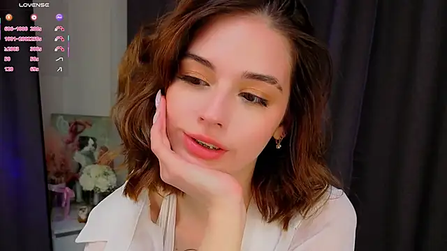 LunaraRada online show from 10-27-25, 12:09