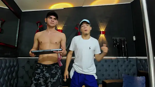 Snapshot of liam_coleman25 chatting on 11-21-25, 04:22 liam coleman25 online show from 11-21-25, 04:22