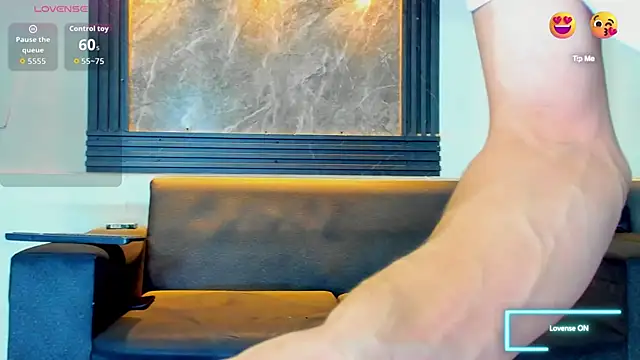 Snapshot of liam_coleman25 chatting on 12-15-25, 04:39 liam coleman25 online show from 12-15-25, 04:39