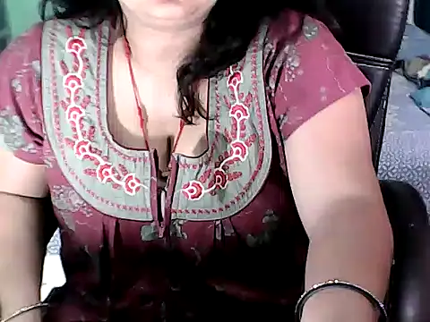 BABITA KUMARII online show from 11-18-25, 05:01