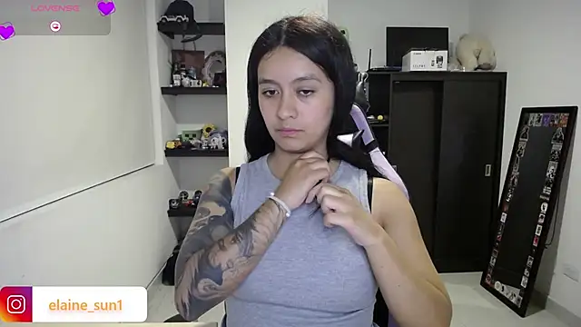 Snapshot of elaine_sun1 chatting on 05-15-26, 11:01 elaine sun1 online show from 05-15-26, 11:01