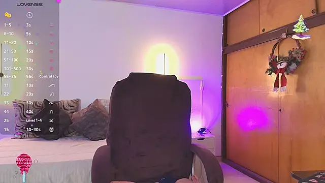 kloe28 online show from 11-28-25, 03:53