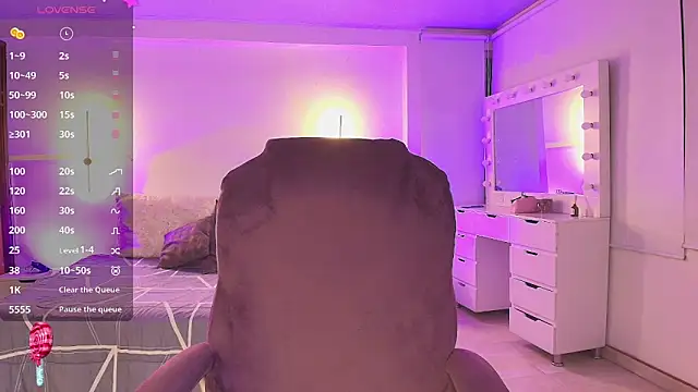 kloe28 online show from 03-29-26, 03:50