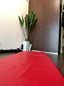 Snapshot of queen_slave1221 chatting on 10-27-25, 02:15 queen slave1221 online show from 10-27-25, 02:15