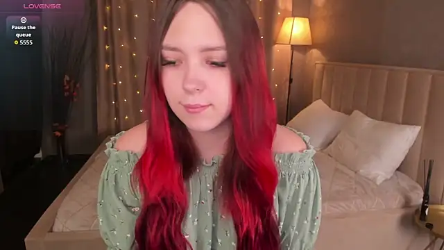 Snapshot of Monica__Queen chatting on 10-20-25, 05:30 Monica Queen online show from 10-20-25, 05:30