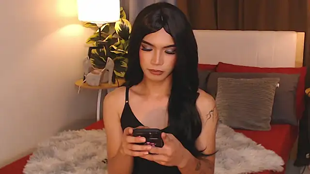 Snapshot of AmarraSins chatting on 10-13-25, 04:23 AmarraSins online show from 10-13-25, 04:23