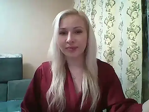 Snapshot of Ceryanne chatting on 10-26-25, 09:31 Ceryanne online show from 10-26-25, 09:31
