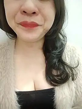 Girl Shy2000 online show from 01-14-26, 12:55