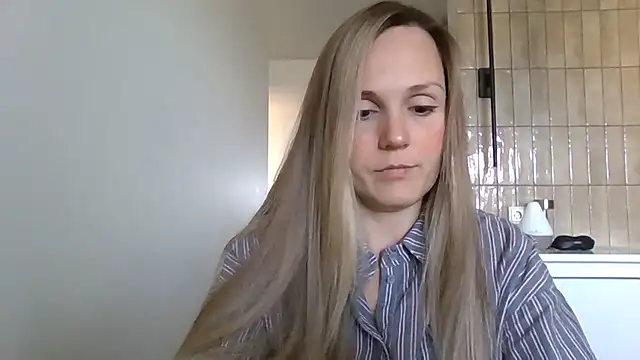 Kyrelinn online show from 11-03-25, 04:47