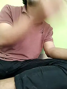 Snapshot of Ilhaamgrey chatting on 03-26-26, 08:31 Ilhaamgrey online show from 03-26-26, 08:31