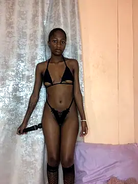 Snapshot of Caramel102004 chatting on 09-27-25, 08:03 Caramel102004 online show from 09-27-25, 08:03