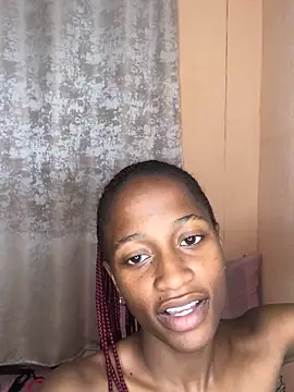 Snapshot of Caramel102004 chatting on 10-24-25, 11:01 Caramel102004 online show from 10-24-25, 11:01