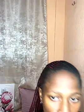 Snapshot of Caramel102004 chatting on 11-05-25, 09:48 Caramel102004 online show from 11-05-25, 09:48