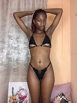 Snapshot of Caramel102004 chatting on 11-06-25, 08:21 Caramel102004 online show from 11-06-25, 08:21