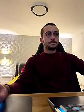 Snapshot of Mychael-X chatting on 10-12-25, 06:40 Mychael-X online show from 10-12-25, 06:40