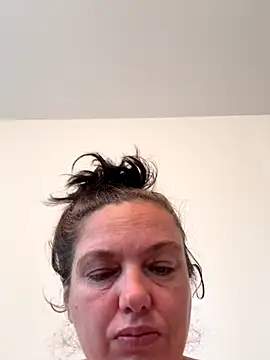 Eleanorxx online show from 10-28-25, 08:29