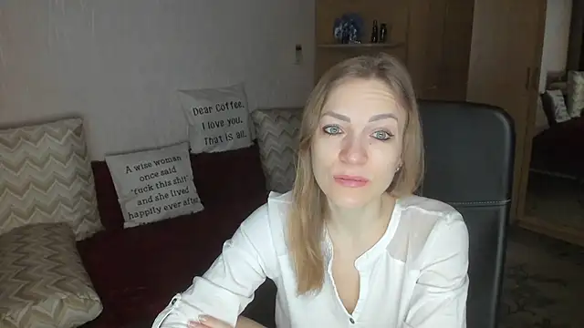 Tiffany Bates online show from 01-19-26, 03:10