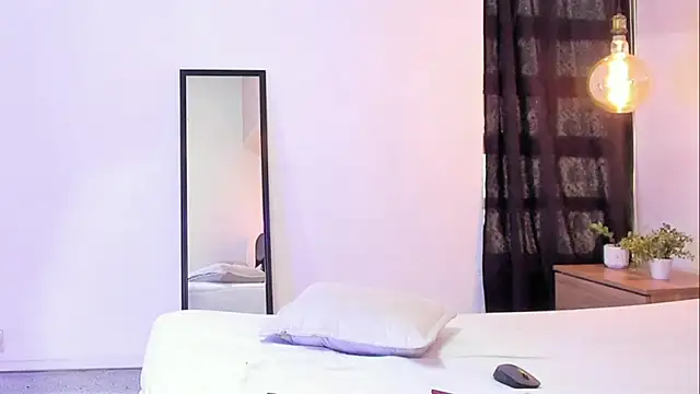 Snapshot of KelaniSilva chatting on 04-18-26, 07:07 KelaniSilva online show from 04-18-26, 07:07