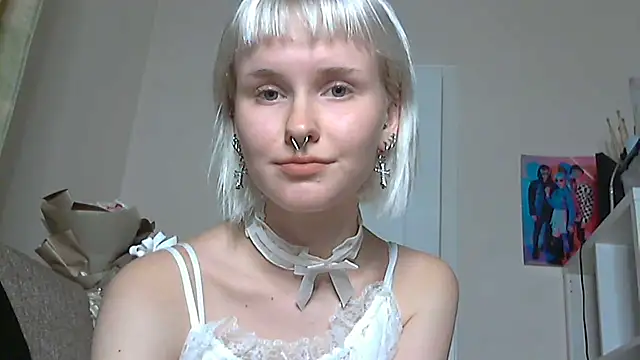 Paradoxy  online show from 10-10-25, 07:46