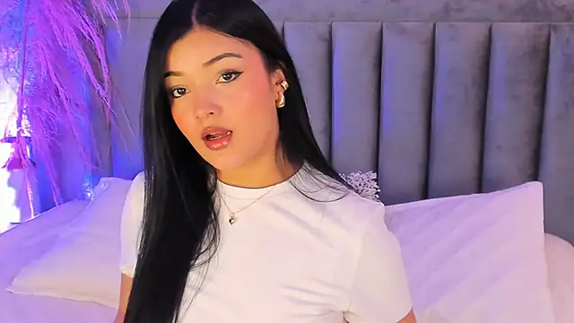 EmmaBlossom online show from 11-28-25, 07:27