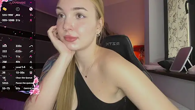 Snapshot of EvaCarter1 chatting on 10-23-25, 11:31 EvaCarter1 online show from 10-23-25, 11:31