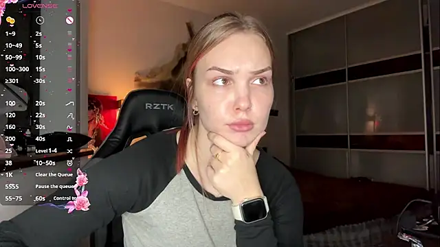 Snapshot of EvaCarter1 chatting on 11-30-25, 01:48 EvaCarter1 online show from 11-30-25, 01:48