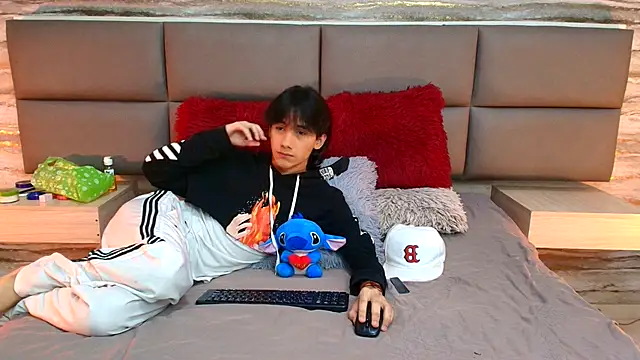 Lovers 21 online show from 10-17-25, 09:39