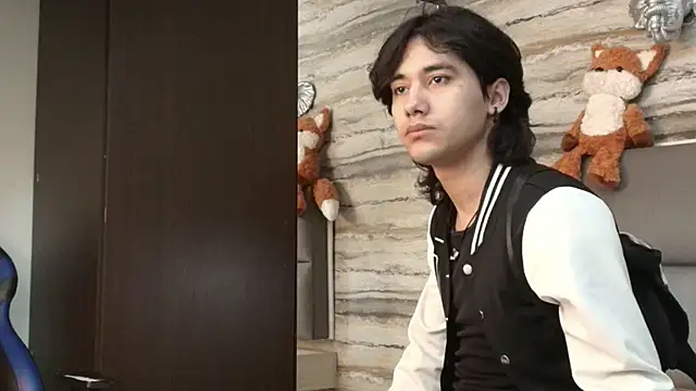 Lovers 21 online show from 04-21-26, 04:19