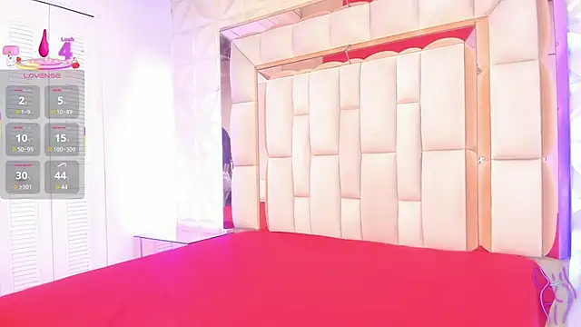 Sarah Adamss online show from 11-17-25, 12:22