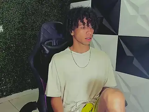 Snapshot of xion_ez chatting on 10-03-25, 08:50 xion ez online show from 10-03-25, 08:50