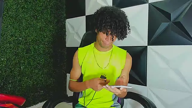 Snapshot of xion_ez chatting on 10-05-25, 08:07 xion ez online show from 10-05-25, 08:07