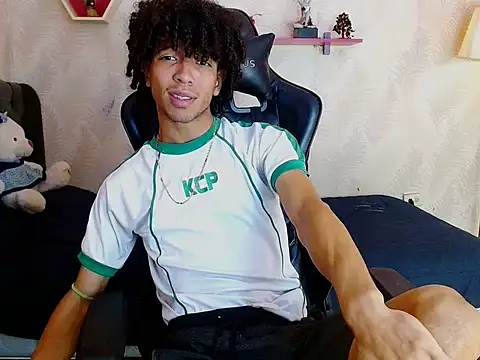 Snapshot of xion_ez chatting on 10-11-25, 08:18 xion ez online show from 10-11-25, 08:18