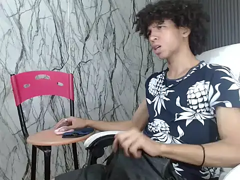 Snapshot of xion_ez chatting on 10-23-25, 09:13 xion ez online show from 10-23-25, 09:13