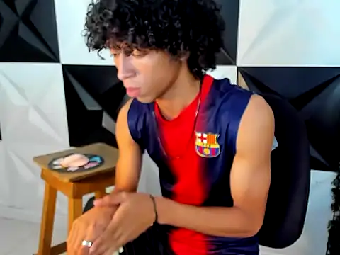 Snapshot of xion_ez chatting on 10-26-25, 07:42 xion ez online show from 10-26-25, 07:42