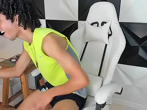 Snapshot of xion_ez chatting on 11-14-25, 09:02 xion ez online show from 11-14-25, 09:02