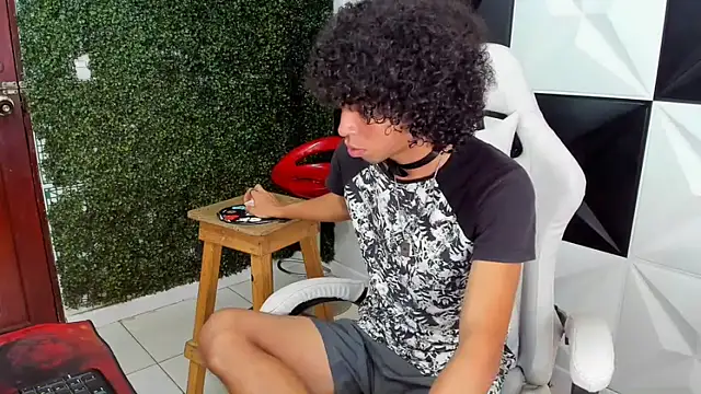 Snapshot of xion_ez chatting on 11-23-25, 07:57 xion ez online show from 11-23-25, 07:57