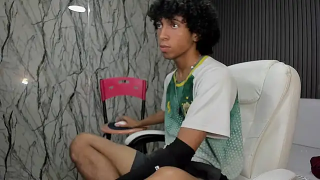 Snapshot of xion_ez chatting on 11-25-25, 08:09 xion ez online show from 11-25-25, 08:09