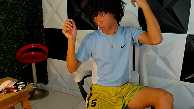 Snapshot of xion_ez chatting on 11-28-25, 07:49 xion ez online show from 11-28-25, 07:49