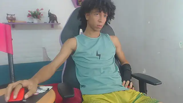 Snapshot of xion_ez chatting on 11-30-25, 02:32 xion ez online show from 11-30-25, 02:32