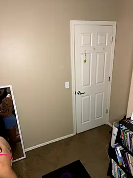 DesertLuxe online show from 10-27-25, 07:18