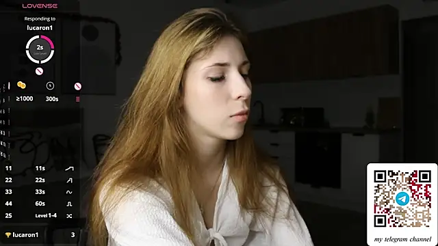 Snapshot of magnificent_Destiny chatting on 12-19-25, 01:29 magnificent Destiny online show from 12-19-25, 01:29