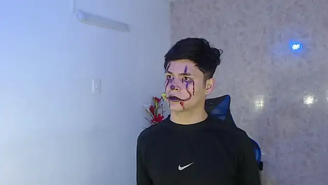 Aaron Foxxx online show from 10-23-25, 01:10