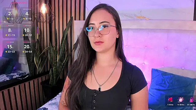 Snapshot of Honey_noir chatting on 11-12-25, 08:30 Honey noir online show from 11-12-25, 08:30