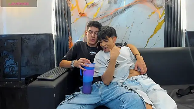 Stiben boy online show from 10-31-25, 07:48