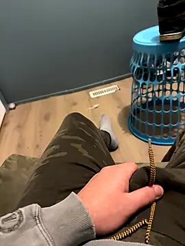 latenightguy online show from 10-02-25, 04:08